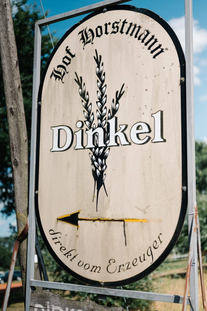 Schild für Dinkel vom Hof Horstmann.
