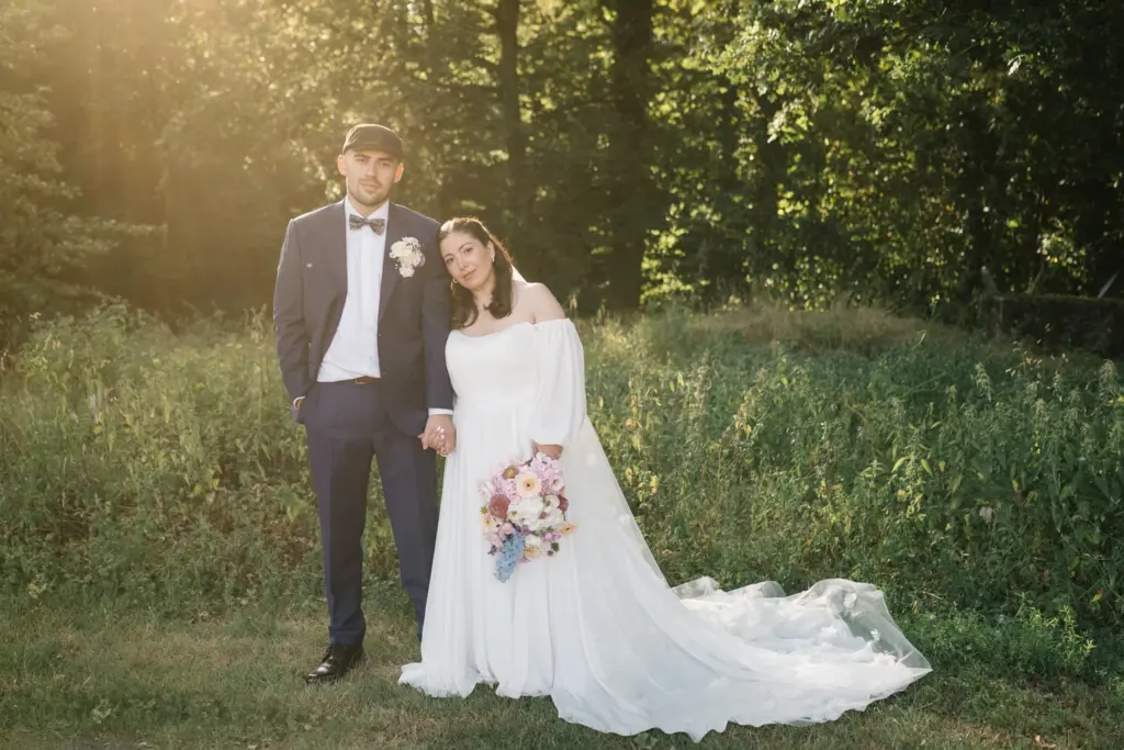 Alexandra und Jamal im warmen Abendlicht – Hochzeitsfotos von haseglück aus Düsseldorf.